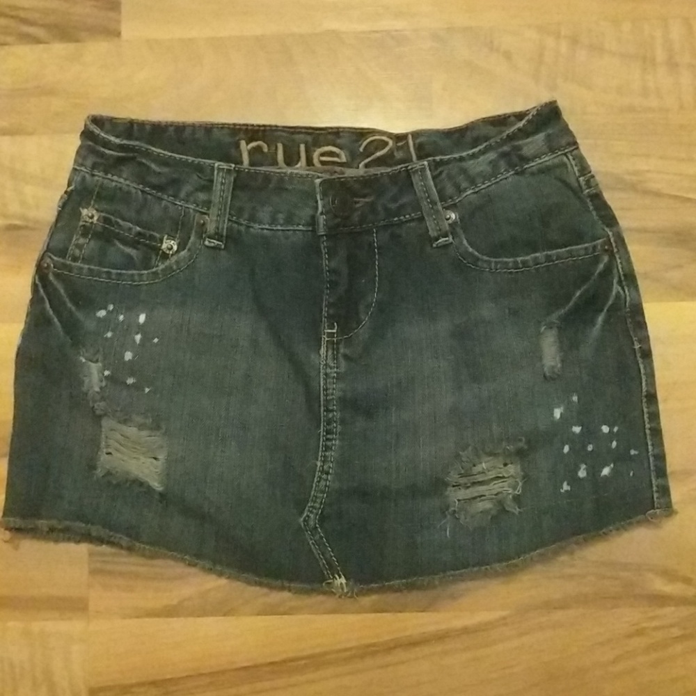 Junior SZ 0 mini denim mini jean skirt rips frayed